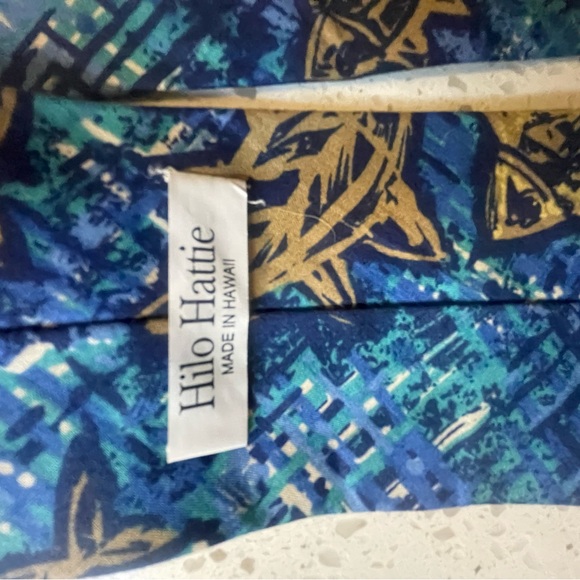 Hilo Hattie Made In Hawaii Tie! - Picture 4 of 4